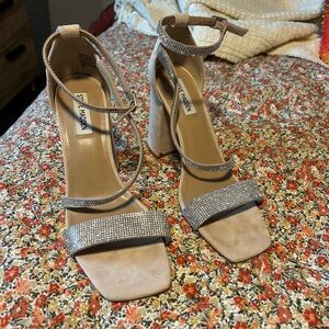 Steve Madden Tan and Silver Women's Heels